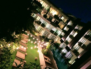 フォー ポイント バイ シェラトン バリ スミニャック(Four Points by Sheraton Bali, Seminyak)