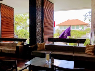 フォー ポイント バイ シェラトン バリ スミニャック(Four Points by Sheraton Bali, Seminyak)