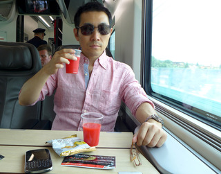 ナポリからローマへ--Eurostar Italia「AU9536」便