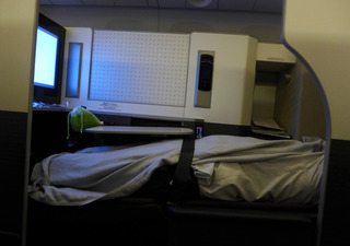 ����Ǥ��ν鵢�� - ���ܹҶ���JL726����--SKY SUITE 777(��������������777)�פΥӥ��ͥ����饹
