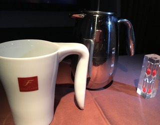 ジャカルタ赴任後17度目の帰国 --日本航空「JL725」便--SKY SUITE 777(スカイスイート777)」