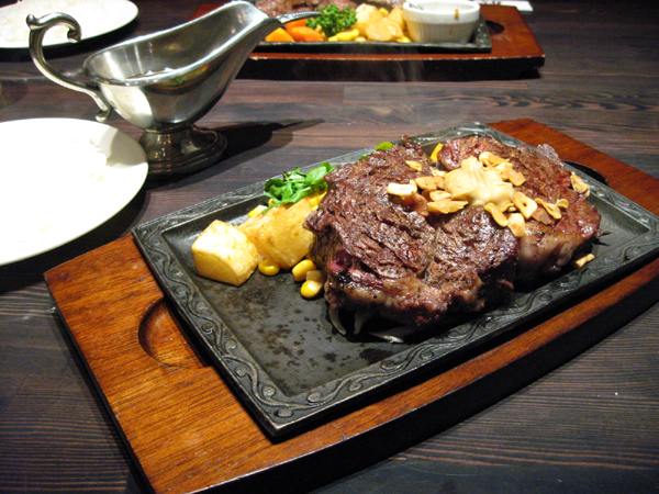 赤坂「ステーキくに」でステーキを食す!
