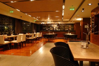 ��BREAD & BUTTER�פǥ��ꥷ����������򿩤��� ��ATTICA�ǥѡ���