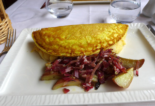 プーラールおばさんのオムレツの店(LA MERE POULARD) @モンサンミッシェル