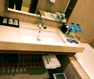 フォー ポイント バイ シェラトン バリ スミニャック(Four Points by Sheraton Bali, Seminyak)