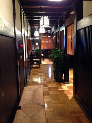 広島牛の鉄板焼きの老舗「味味亭」 @広島