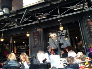 ���åե���᤯�Υ��ե��֥������ե�󥷥���Cafe des Officiers�ˡ� ���ѥ�