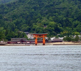 3年ぶりの広島--日本航空「JL1603」便