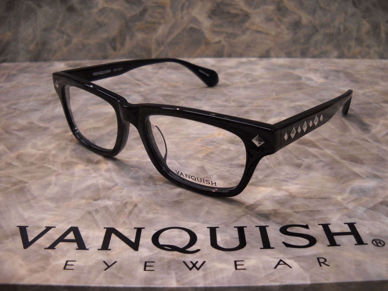 【非売品】成宮寛貴 メガネ Vanquish EYEWEAR パネル pop 成宮寛貴 VANQUISHメガネパネル - メルカリ
