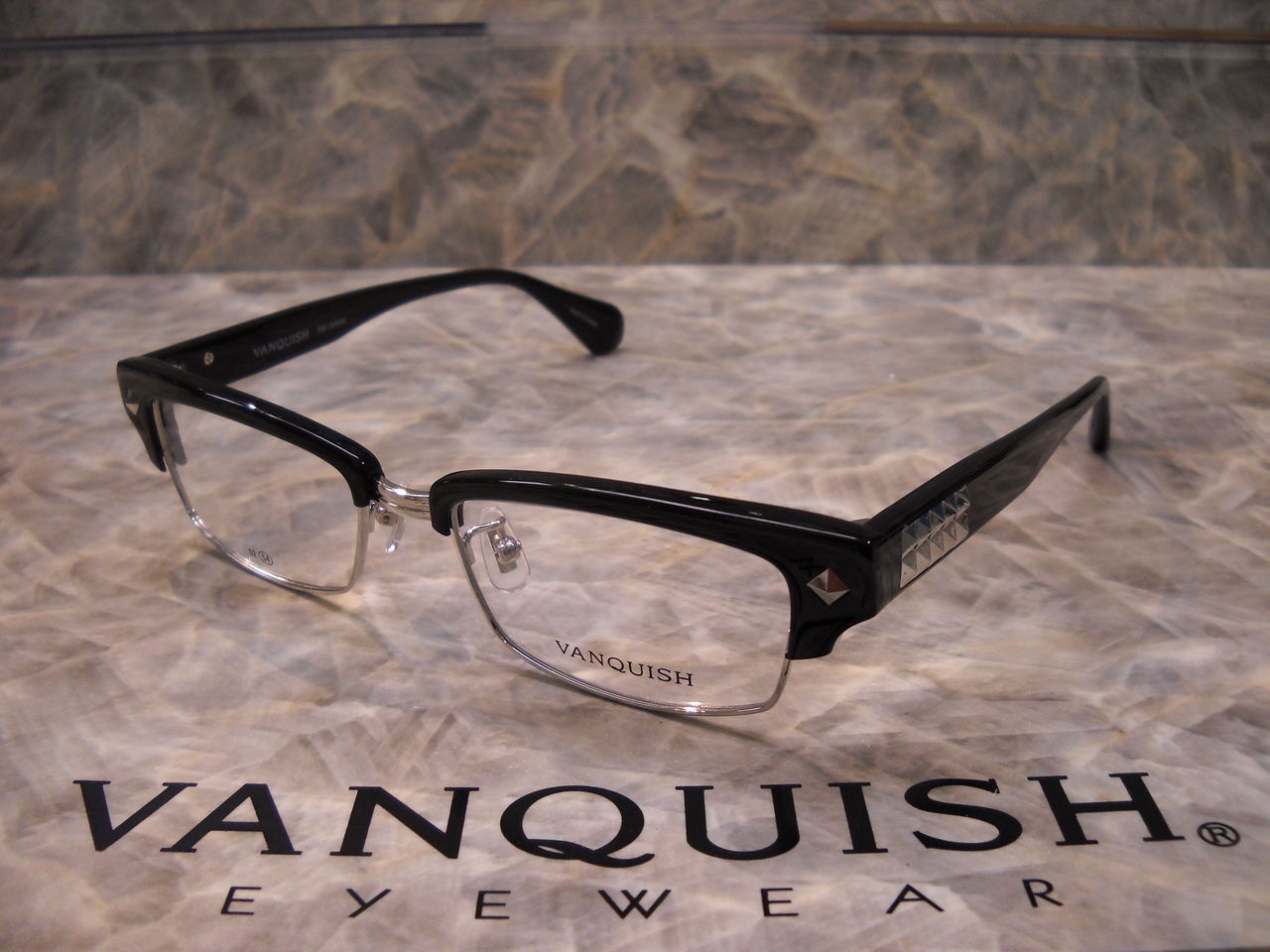 VANQUISH eyewear : キクヤメガネ サンロード店