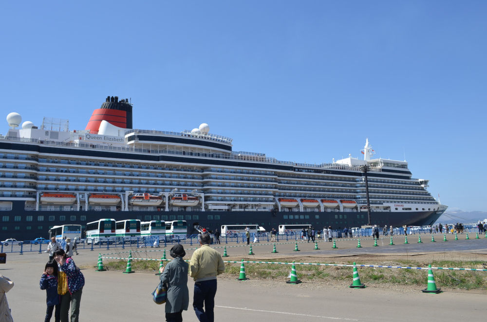 世界で最も豪華な客船 クイーン エリザベス号 函館市桔梗町会