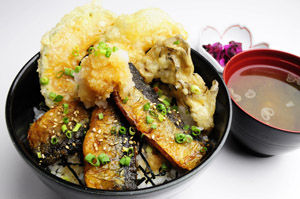 さんまと舞茸の秋味丼定食