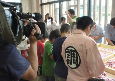 お菓子の詰め放題