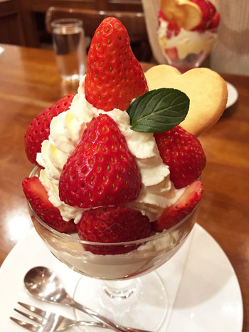 ミニイチゴパフェ