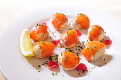 スモークサーモン手まりポテト