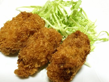 カキフライ盛り付け