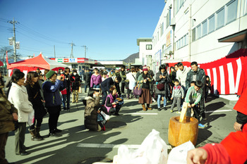 ちびっこ餅つき大会