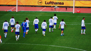 15282734_1567921163_124large