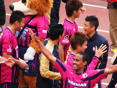 15282734_1567921449_164large