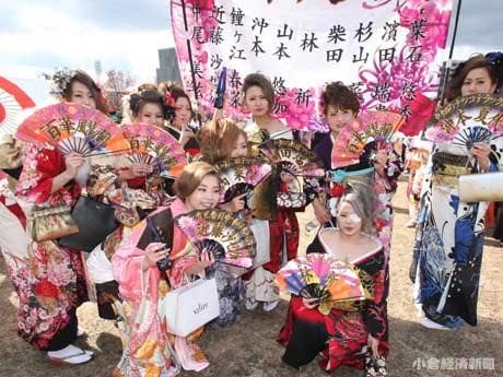北九州でいよいよ成人式敢行 花魁の格好した女など 珍獣が集う つー速
