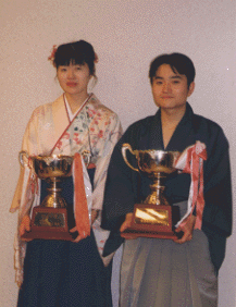 将棋五段の吉田正和棋士 29 がカルタの永世クイーン渡辺令恵 51 と結婚 つー速