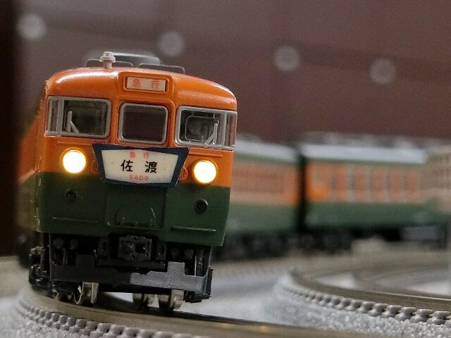 Nゲージ鉄道模型】＜入線報告＞KATO 165系急行「佐渡」基本+増結