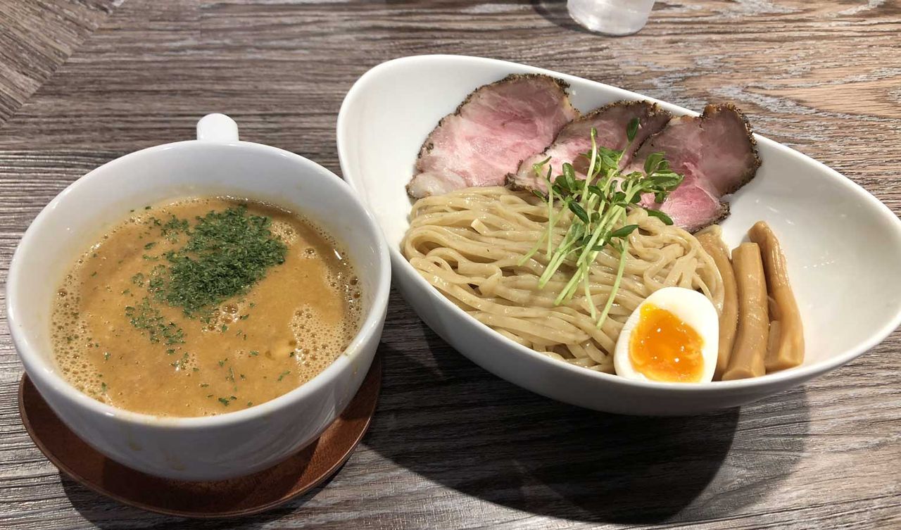 ラーメン 富雄 行列が絶えないつけ麺の超人気店『アノラーメン製作所』＠富雄 (by