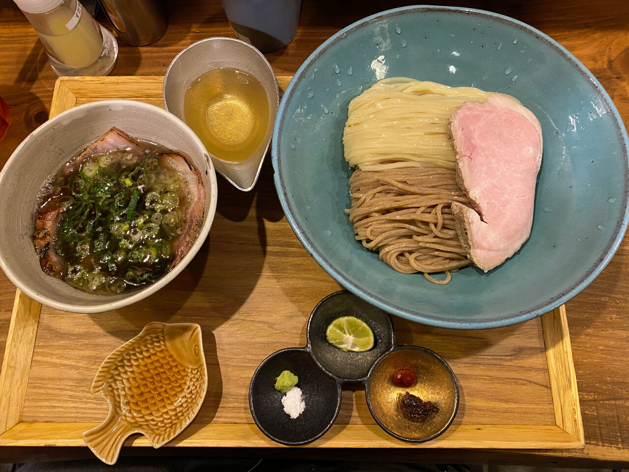 いかれ た noodle fishtons