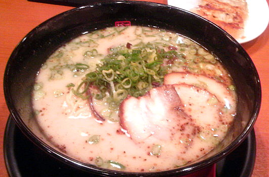 60杯目 らー麺 藤平 奈良神殿店 麺一杯 60杯目 らー麺 藤平 奈良神殿店 麺一杯