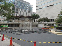 外観:警固公園クリスマス準備中@天神
