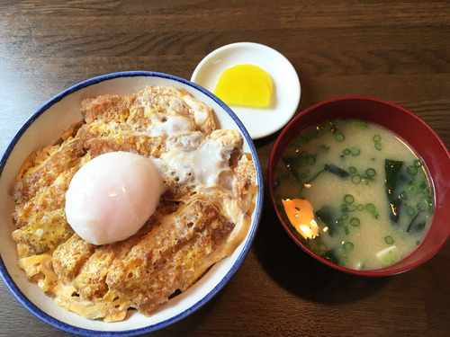 7特製かつ丼と味噌汁