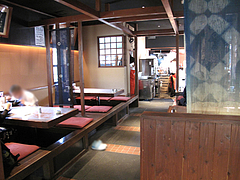 店内:小上がり@ごちそうラーメン一番山・大橋本店