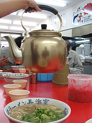 料理:お茶やかん@元祖ラーメン長浜家(ながはまけ)