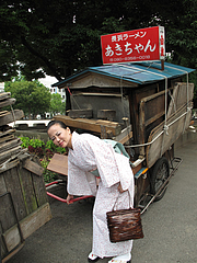 外観:屋台準備中@冷泉公園・博多川端商店街