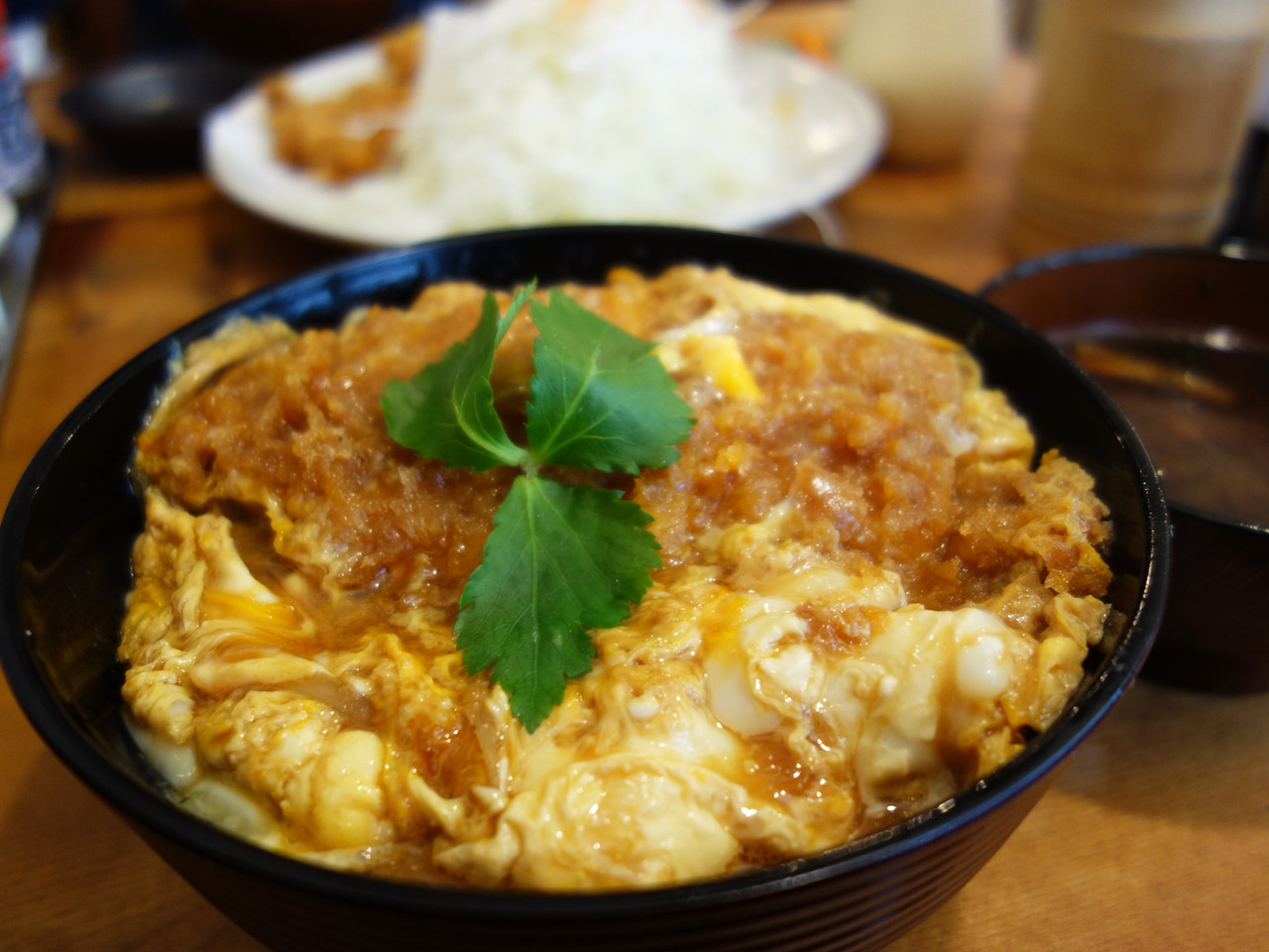 博多おんな節 福岡 薬院で上質なトンカツ定食 カツ丼 とんかつ 光