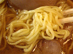 支那そばの中華麺@中華そば郷家・寺塚本店