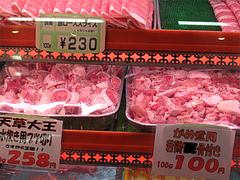 肉・がめ煮・鍋材料＠年末の柳橋連合市場・福岡2010