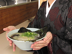 料理:岩海苔ラーメンって?@福一ラーメン・皿山