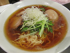 料理:中華そばスープ550円@博多発祥中華そば・鶴と亀