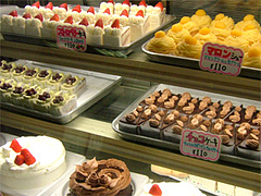 シロヤベーカリーのケーキ110円@北九州・小倉