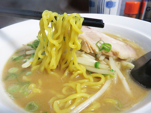 8みそラーメン