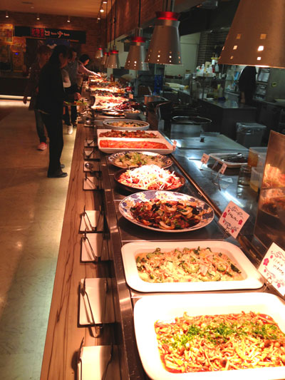 博多おんな節 久留米の大バイキングレストランでランチ くるめりあark 博多おんな節 久留米の大バイキングレストランでランチ くるめりあark