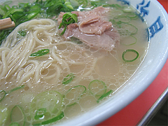 料理:ラーメンのスープ@元祖長浜屋