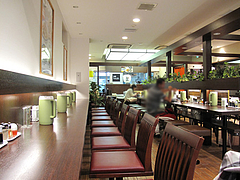 店内:お一人様カウンター席@長崎ちゃんぽん・リンガーハット・福岡大名店
