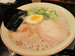 料理:ラーメン580円@久留米大砲ラーメン天神今泉店