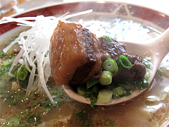 料理:角煮らーめんの角煮@ラーメン本舗・博多葱一・天神