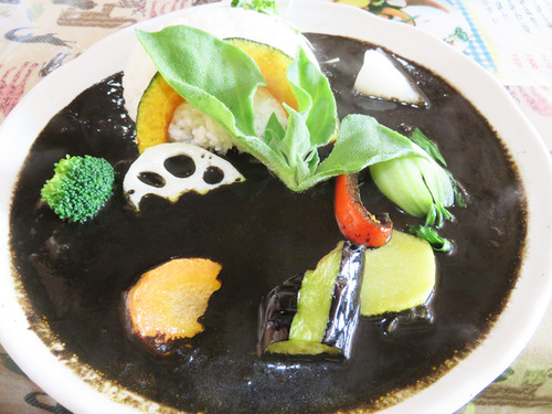 11ブラックカレー780円+野菜100円