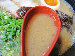 料理:白豚骨ラーメンスープ@拉麺空海・雑餉隈駅前店