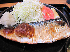 11ランチ:焼き魚定食は焼き塩鯖@日の出食堂・博多駅前