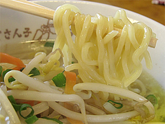 料理:塩バターラーメン麺@札幌ラーメンどさん子・福岡